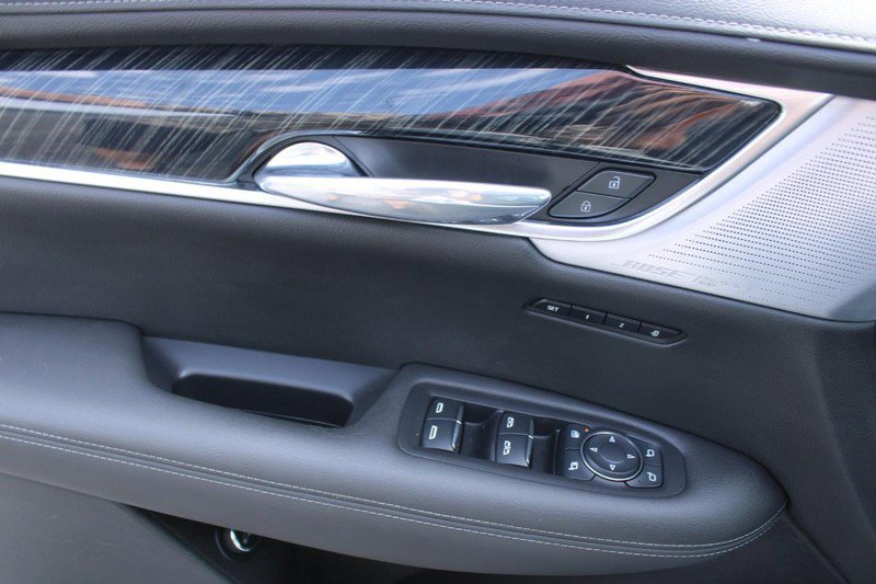 Used 2024 Cadillac XT6 Premium Luxury AWD/4WD image 9