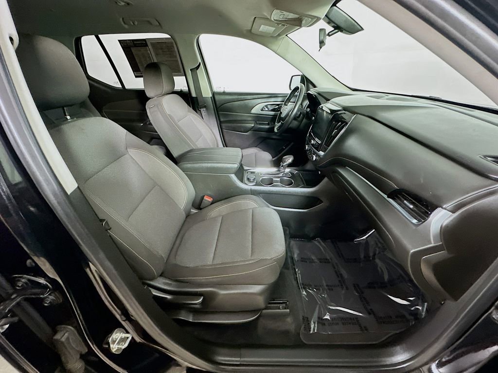 Used 2021 Chevrolet Traverse LT FWD image 12