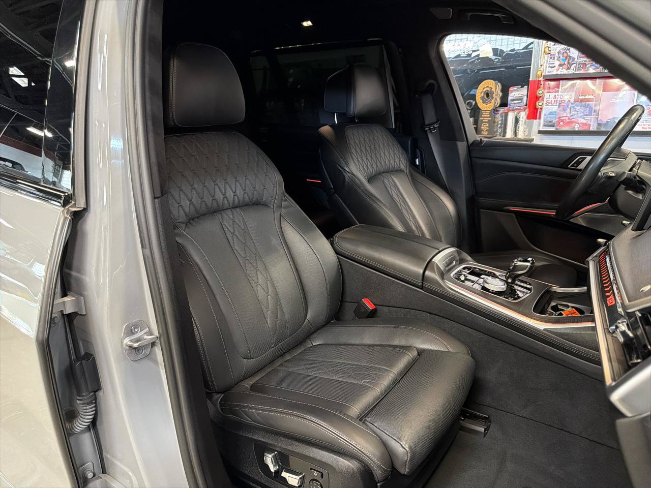 Used 2023 BMW ALPINA XB7 AWD/4WD image 20