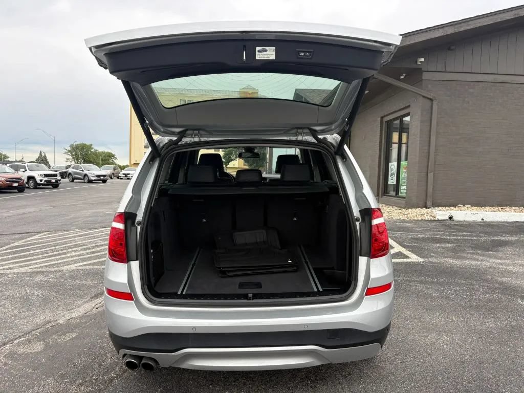 Used 2017 BMW X3 xDrive28i AWD/4WD image 10