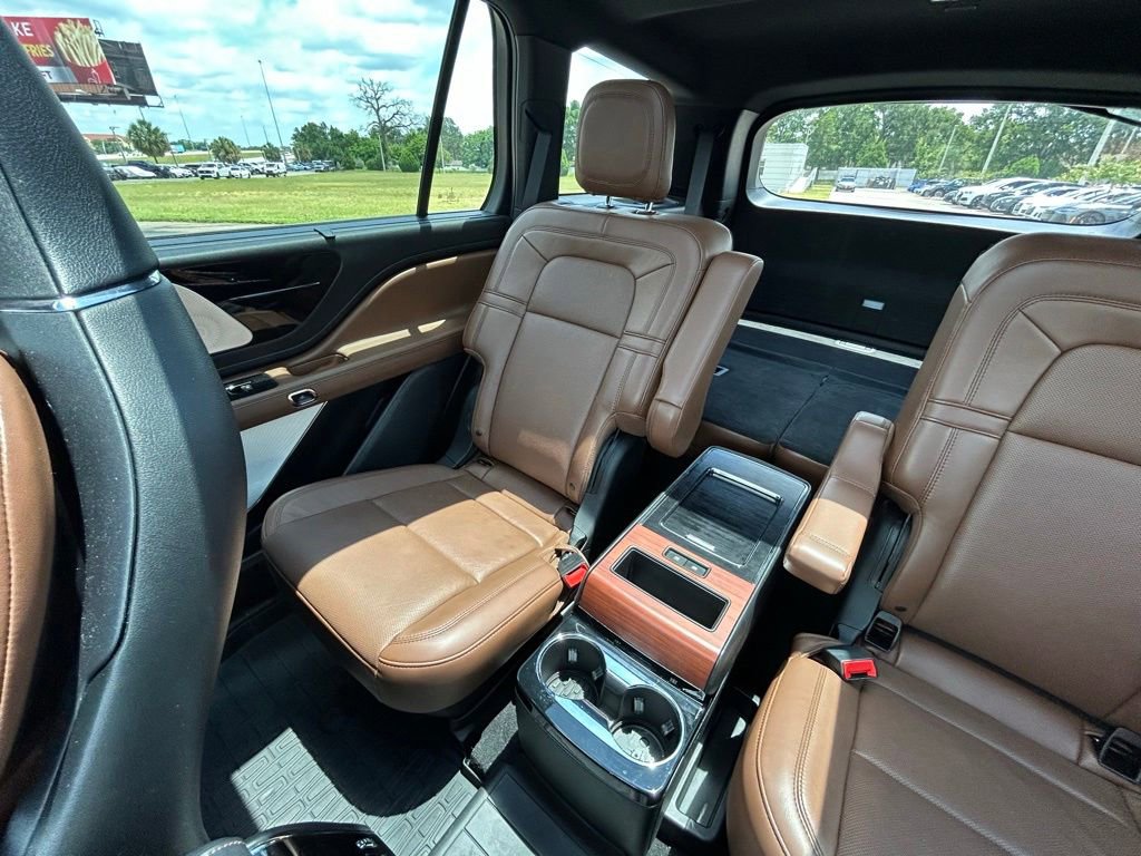 Used 2021 Lincoln Aviator Reserve w/ Equipment Group 202A AWD/4WD image 12