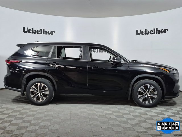Certified 2024 Toyota Highlander XLE image 8