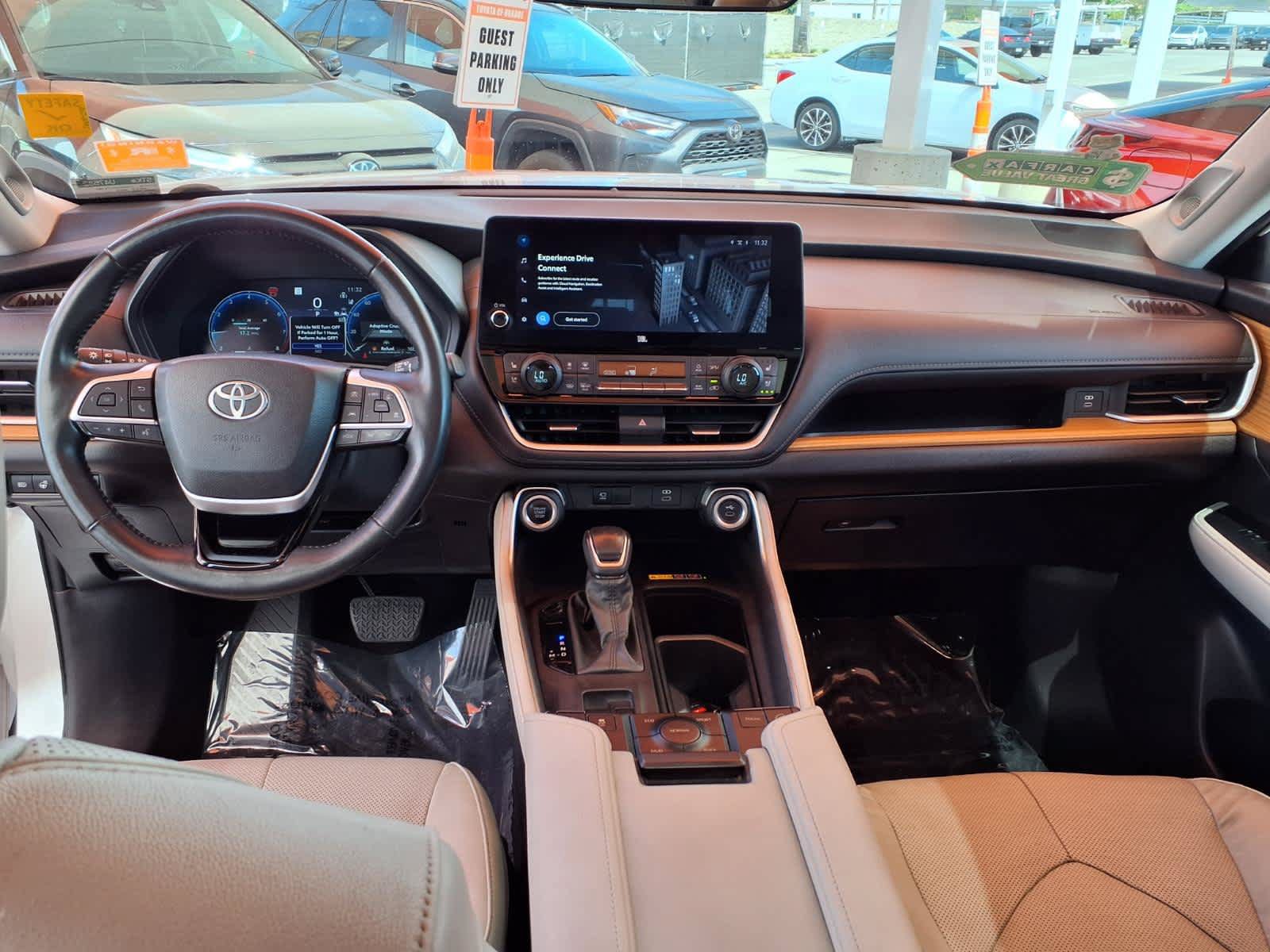 Used 2024 Toyota Grand Highlander AWD image 15