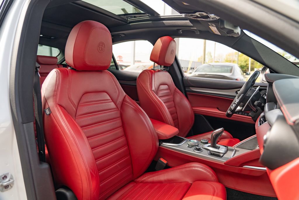 Used 2021 Alfa Romeo Stelvio Ti Sport image 20