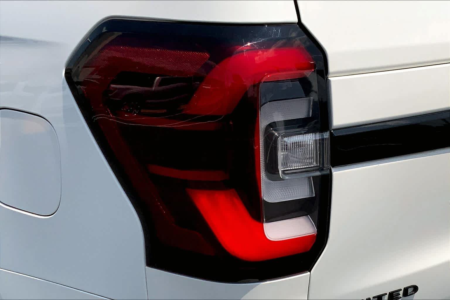 Used 2022 Ford Expedition Limited RWD image 26
