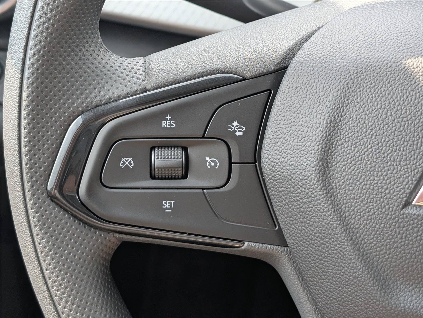 New 2026 Chevrolet Trax LT FWD image 17