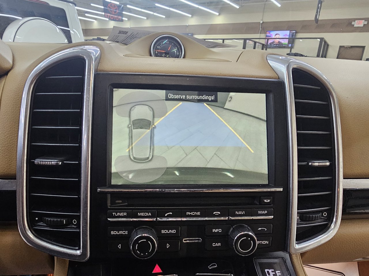 Used 2014 Porsche Cayenne S w/ Comfort Plus Package image 32