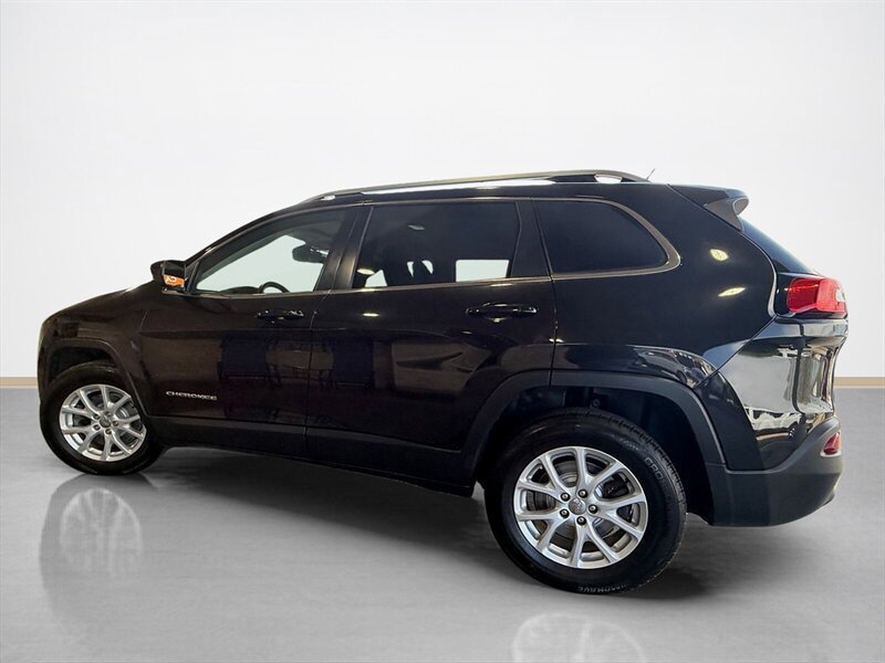 Used 2014 Jeep Cherokee Latitude w/ Comfort/Convenience Group AWD/4WD image 7