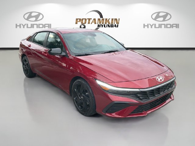 Certified 2026 Hyundai Elantra Sport FWD image 4