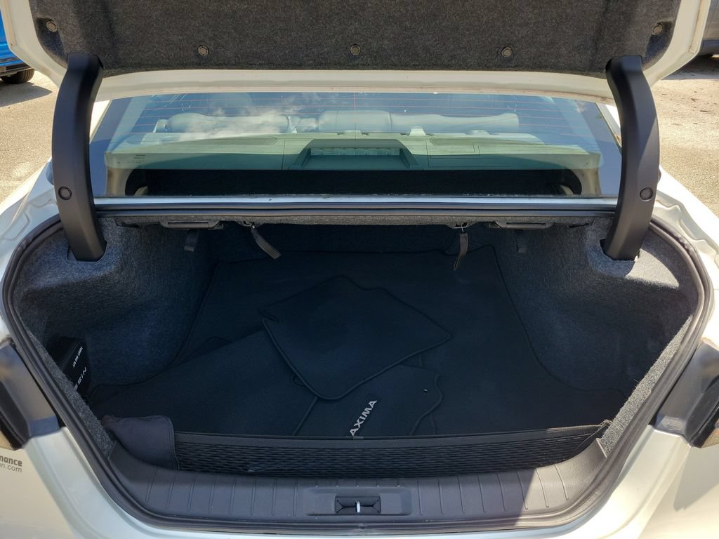 Certified 2023 Nissan Maxima SV w/ Floor Mat Group FWD image 12