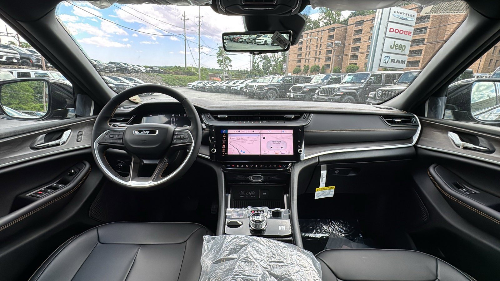 New 2026 Jeep Grand Cherokee Limited AWD/4WD image 25