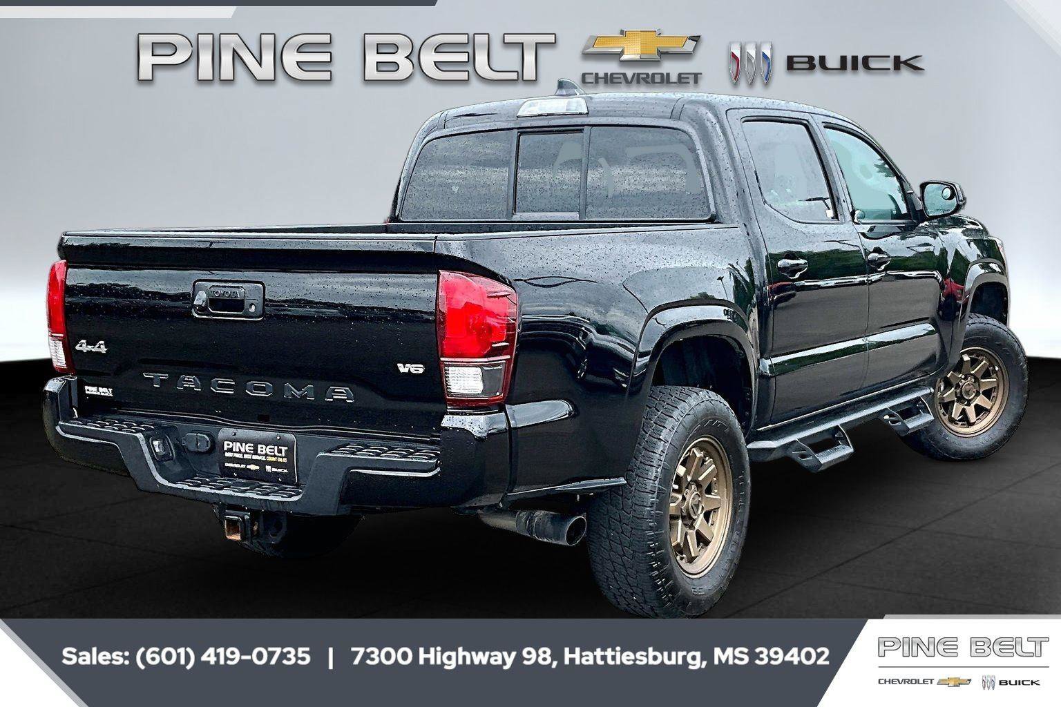 Used 2023 Toyota Tacoma SR AWD/4WD image 12
