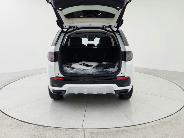 Certified 2025 Land Rover Discovery Sport S image 23