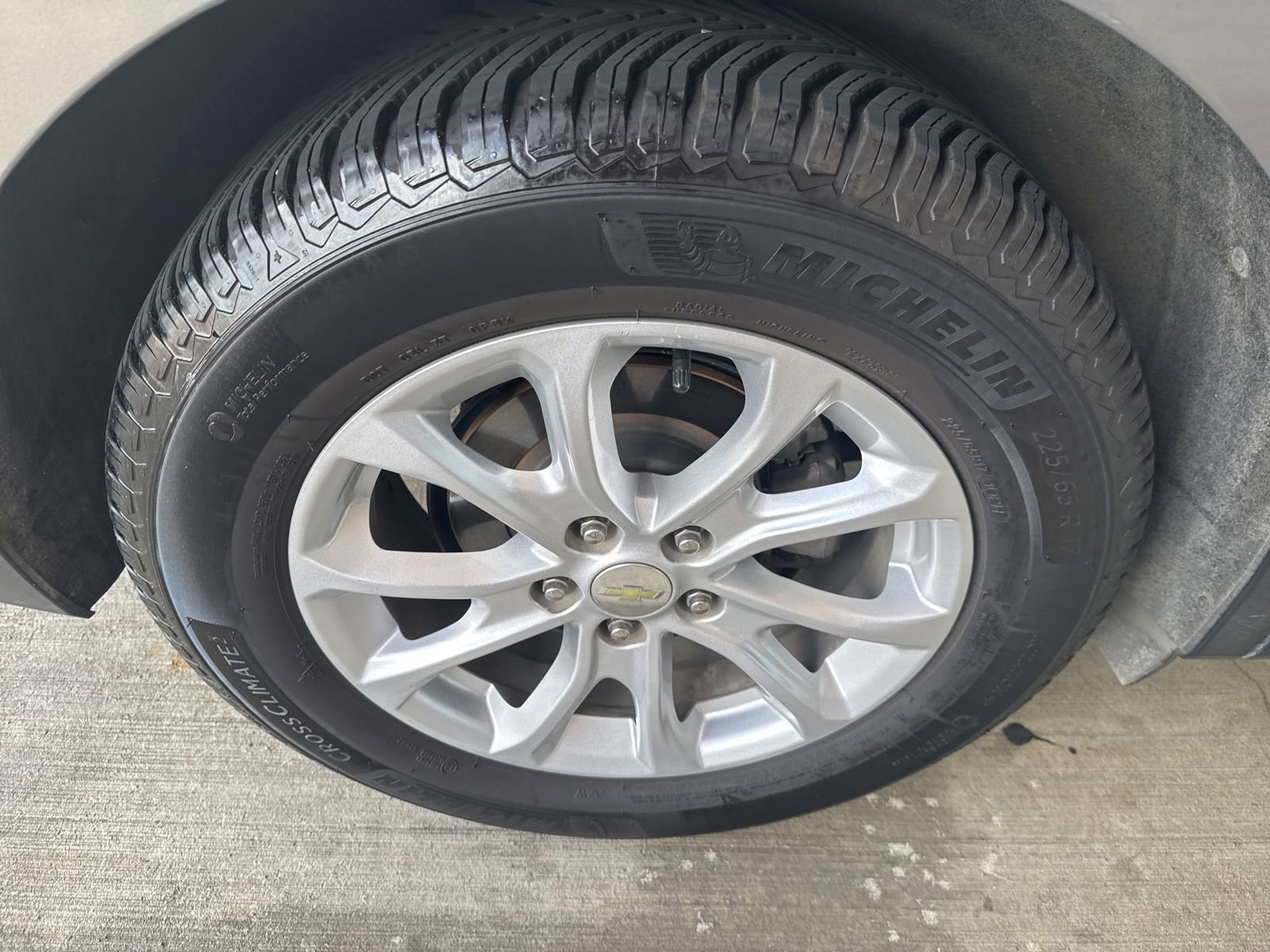 Used 2019 Chevrolet Equinox LT FWD image 20