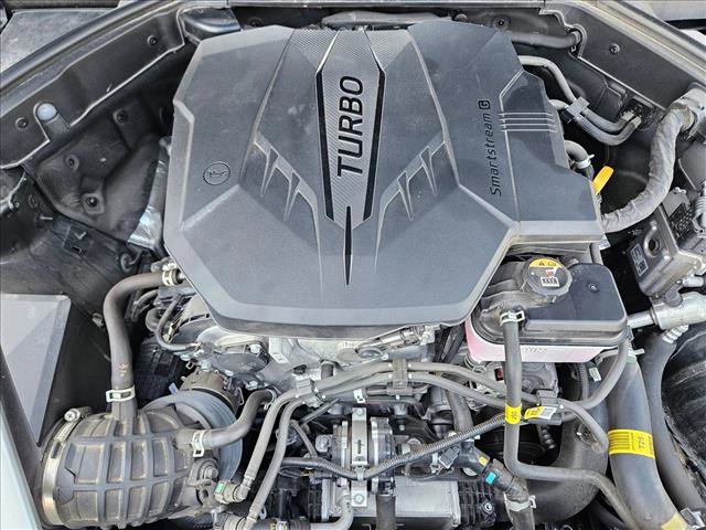 Used 2025 Genesis G70 2.5T image 22