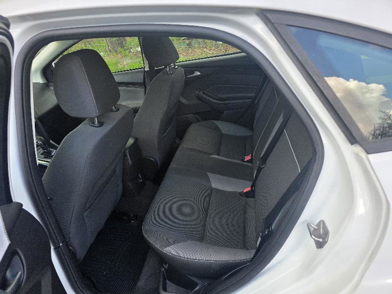 Used 2014 Ford Focus SE w/ SE Winter Package image 13