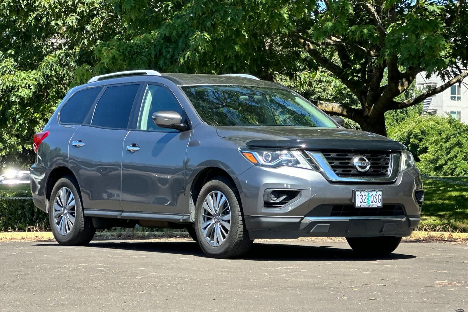 Used 2020 Nissan Pathfinder S AWD/4WD image 9