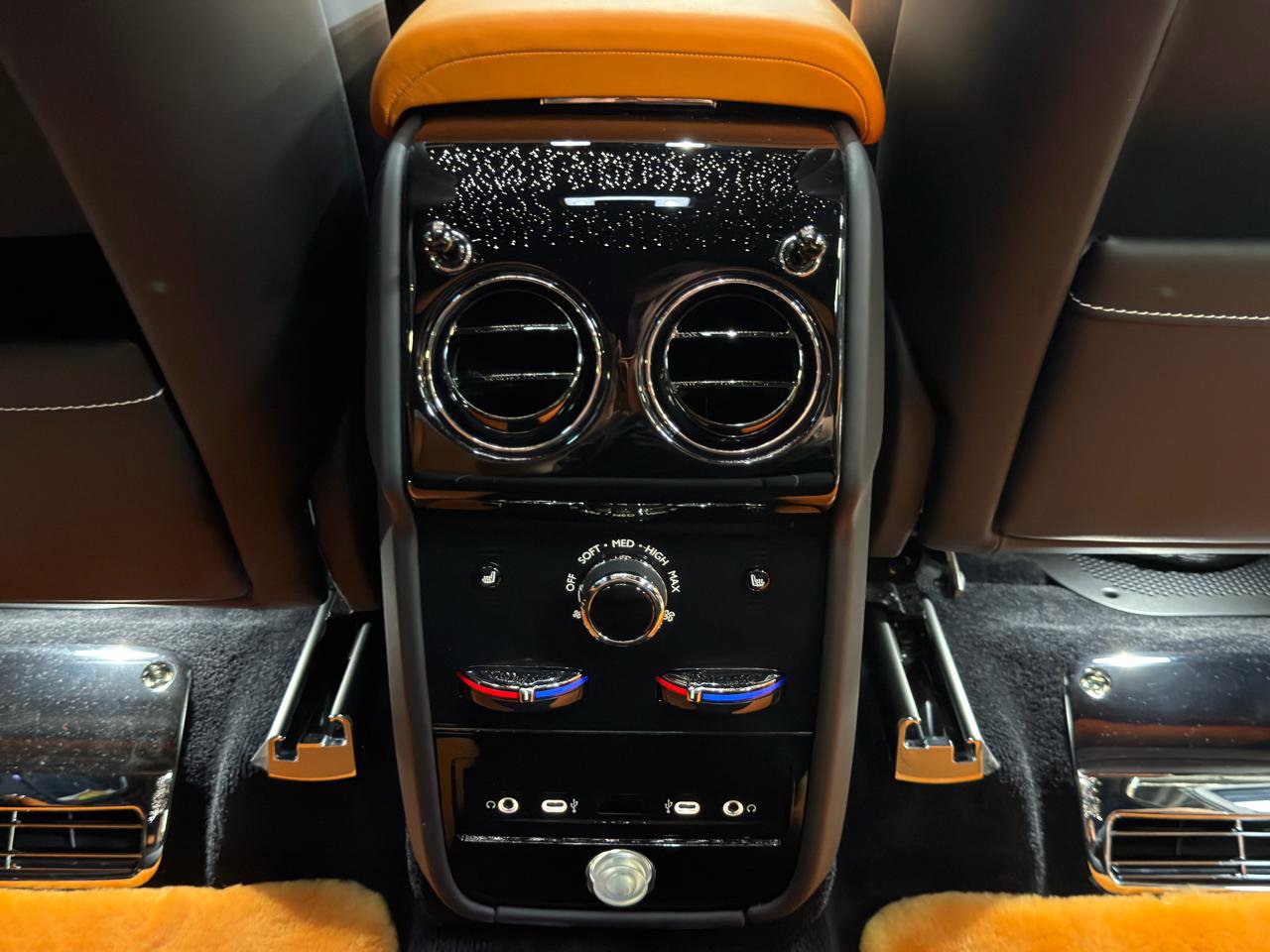 Used 2025 Rolls-Royce Cullinan image 27