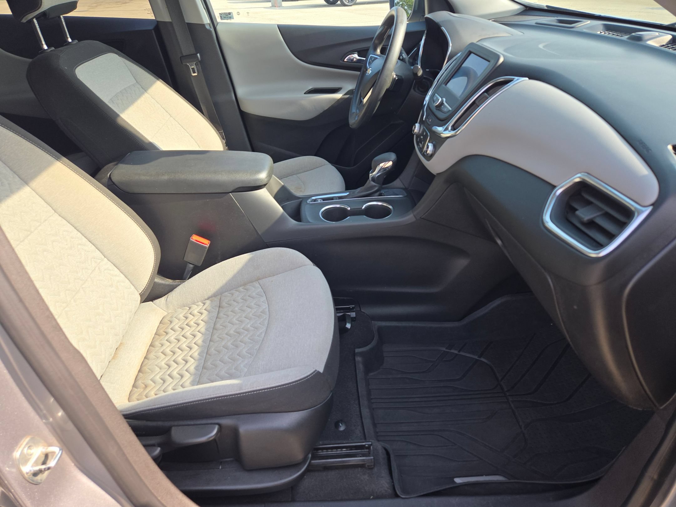 Used 2023 Chevrolet Equinox LS w/ LS Convenience Package FWD image 26