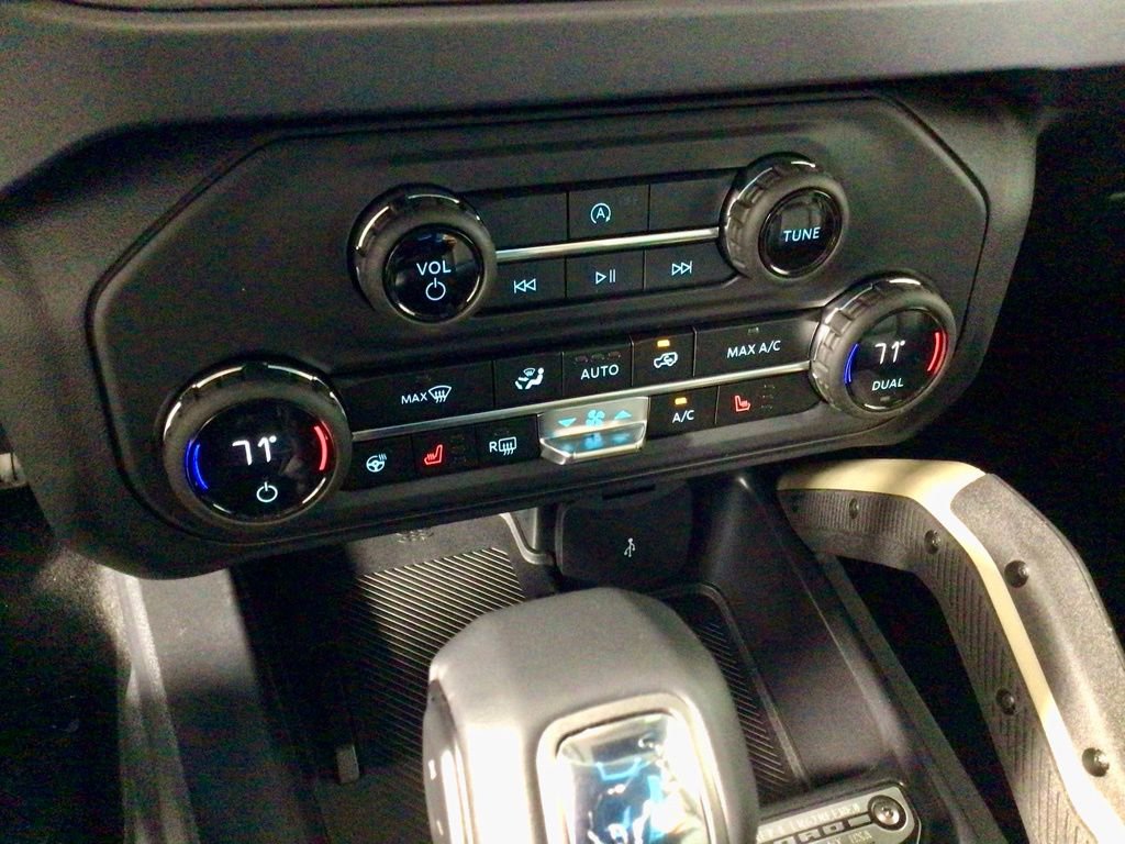 New 2025 Ford Bronco Badlands image 25