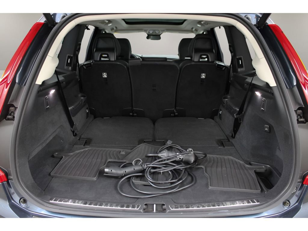 Certified 2024 Volvo XC90 T8 Plus w/ Protection Package image 25