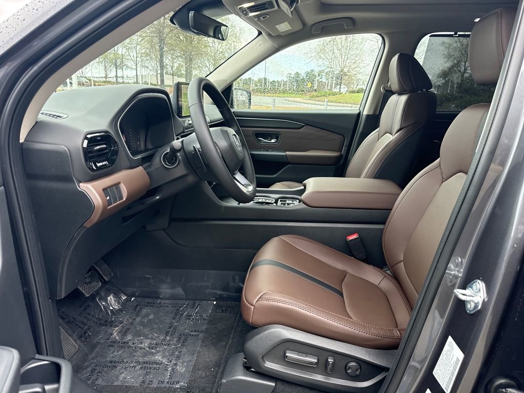 New 2026 Honda Pilot Touring image 11