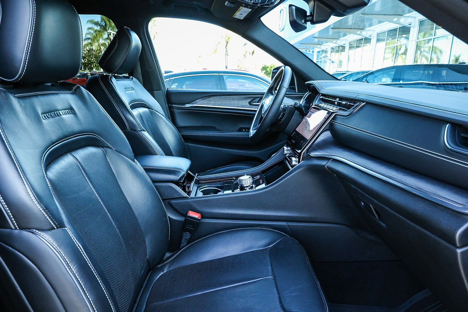 Used 2022 Jeep Grand Cherokee Overland image 25