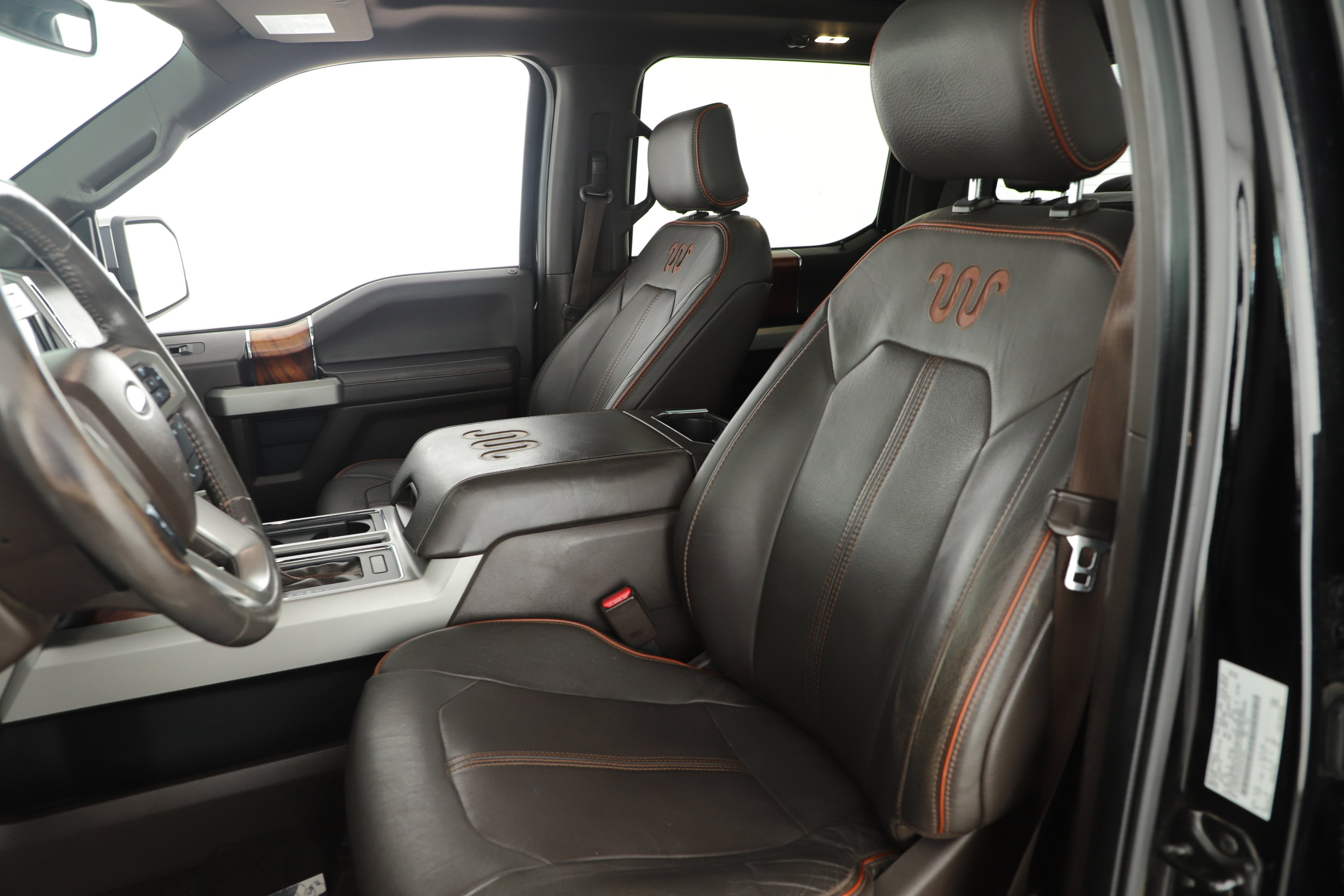 Used 2016 Ford F150 King Ranch w/ Equipment Group 601A Luxury AWD/4WD image 9