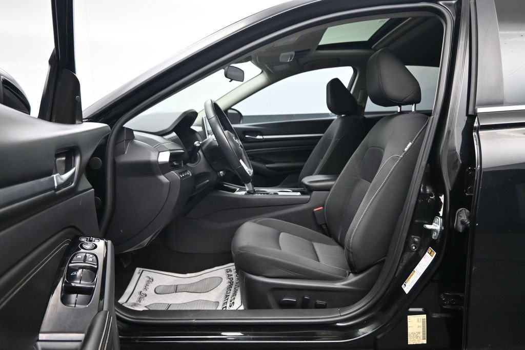 Used 2022 Nissan Altima 2.5 SR w/ Midnight Edition Package FWD image 24