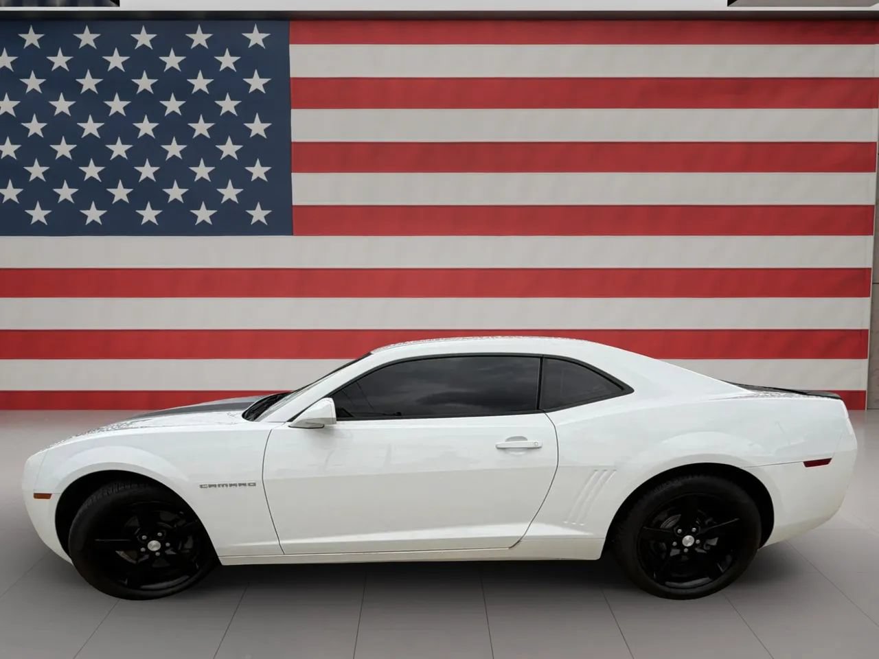 Used 2010 Chevrolet Camaro LT w/ Black Stripe Package RWD image 4