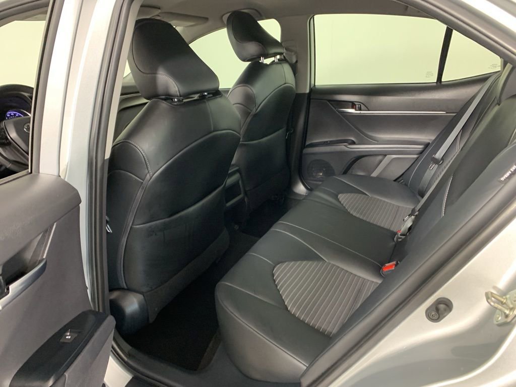 Used 2020 Toyota Camry SE image 31