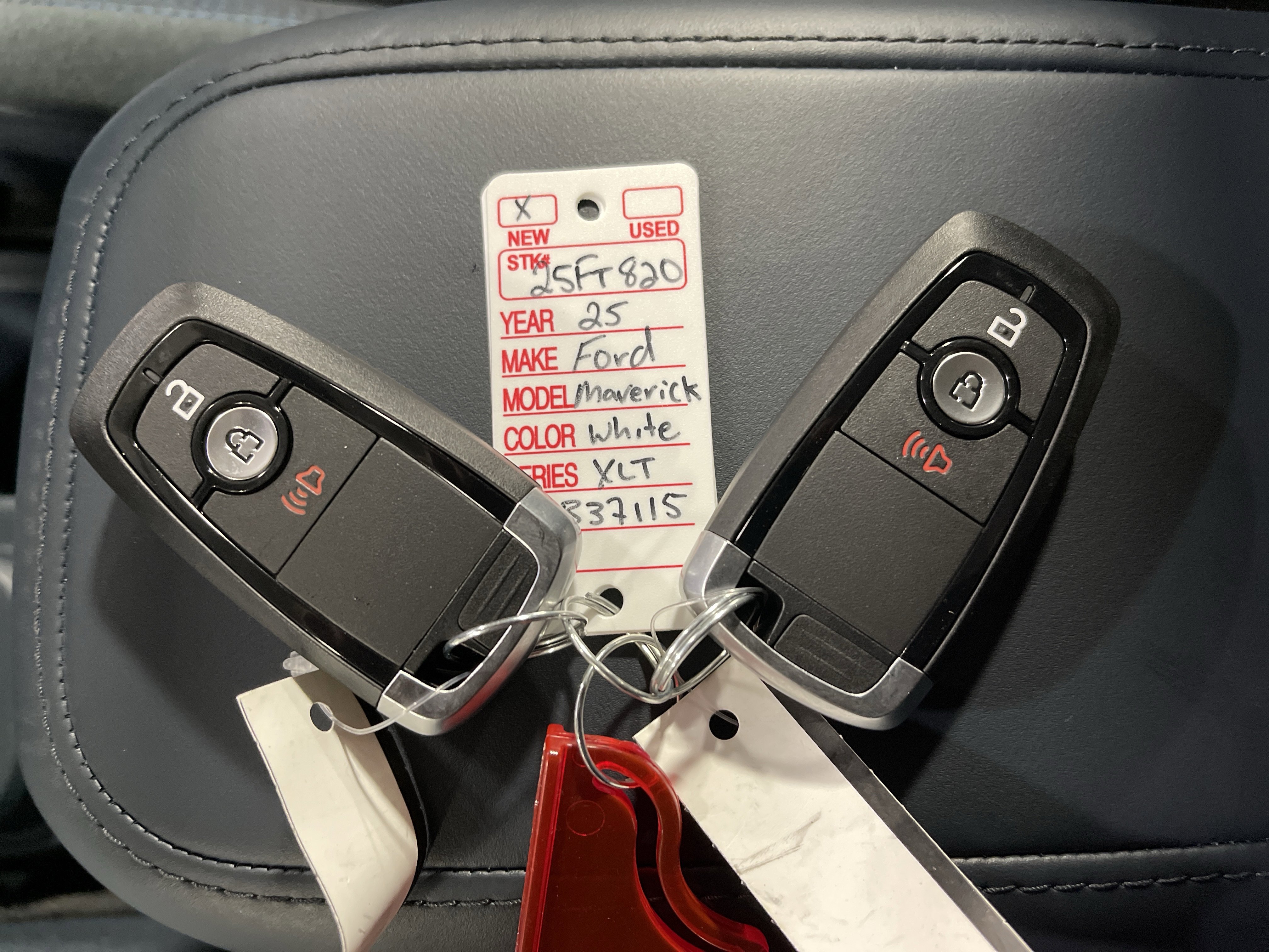 New 2025 Ford Maverick XLT image 27