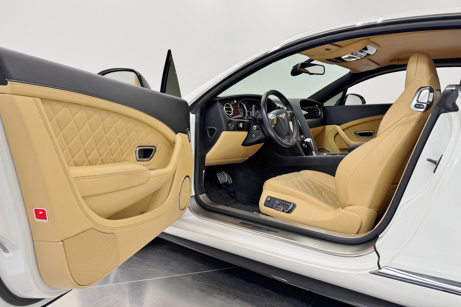 Used 2016 Bentley Continental GT V8 S AWD/4WD image 24