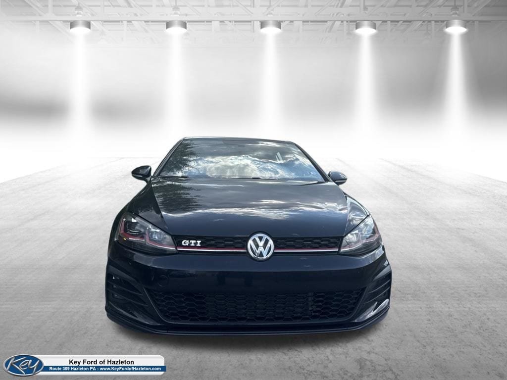 Used 2018 Volkswagen GTI SE FWD image 2