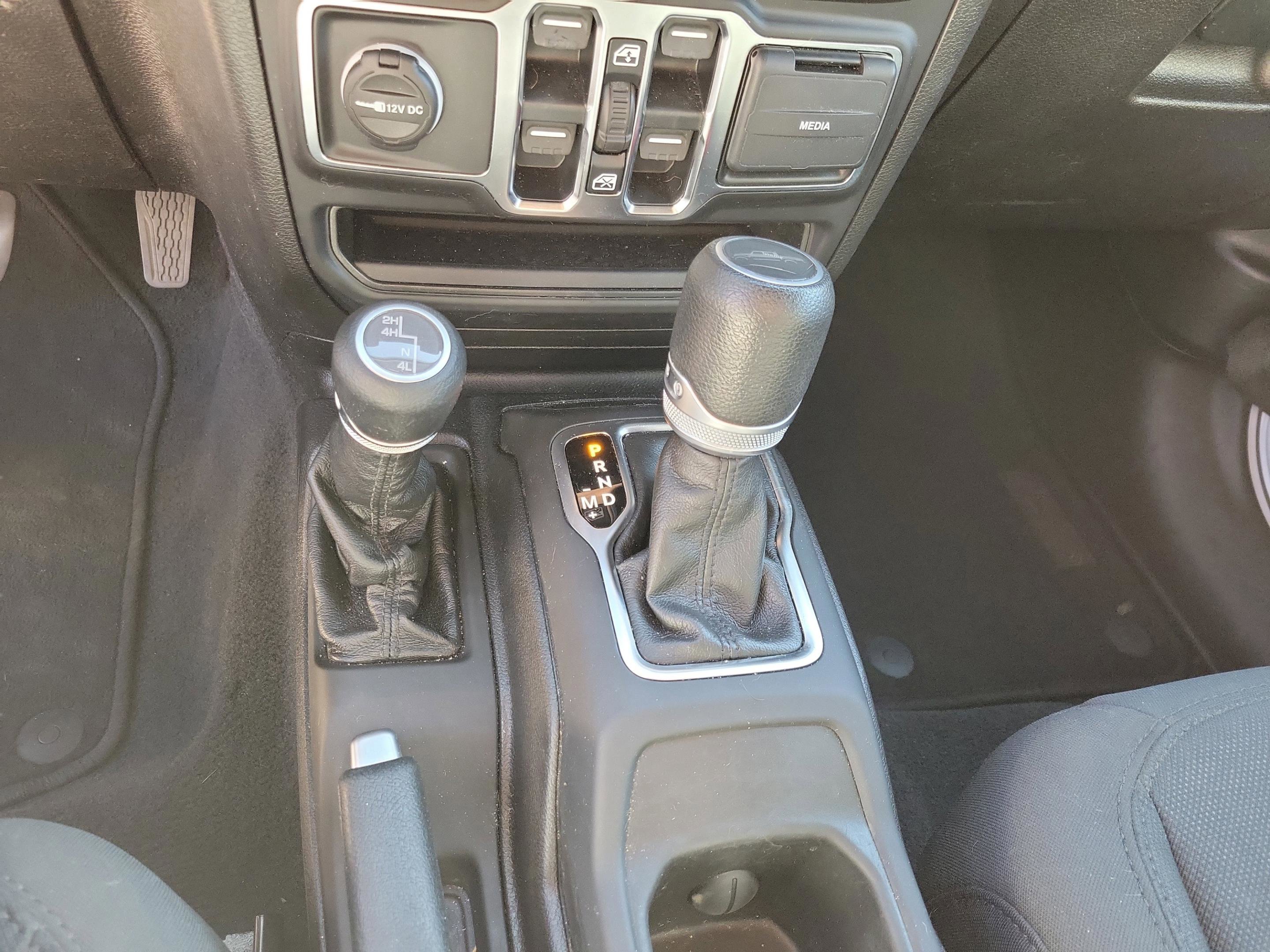 Used 2020 Jeep Gladiator Sport w/ Quick Order Package 24S AWD/4WD image 11