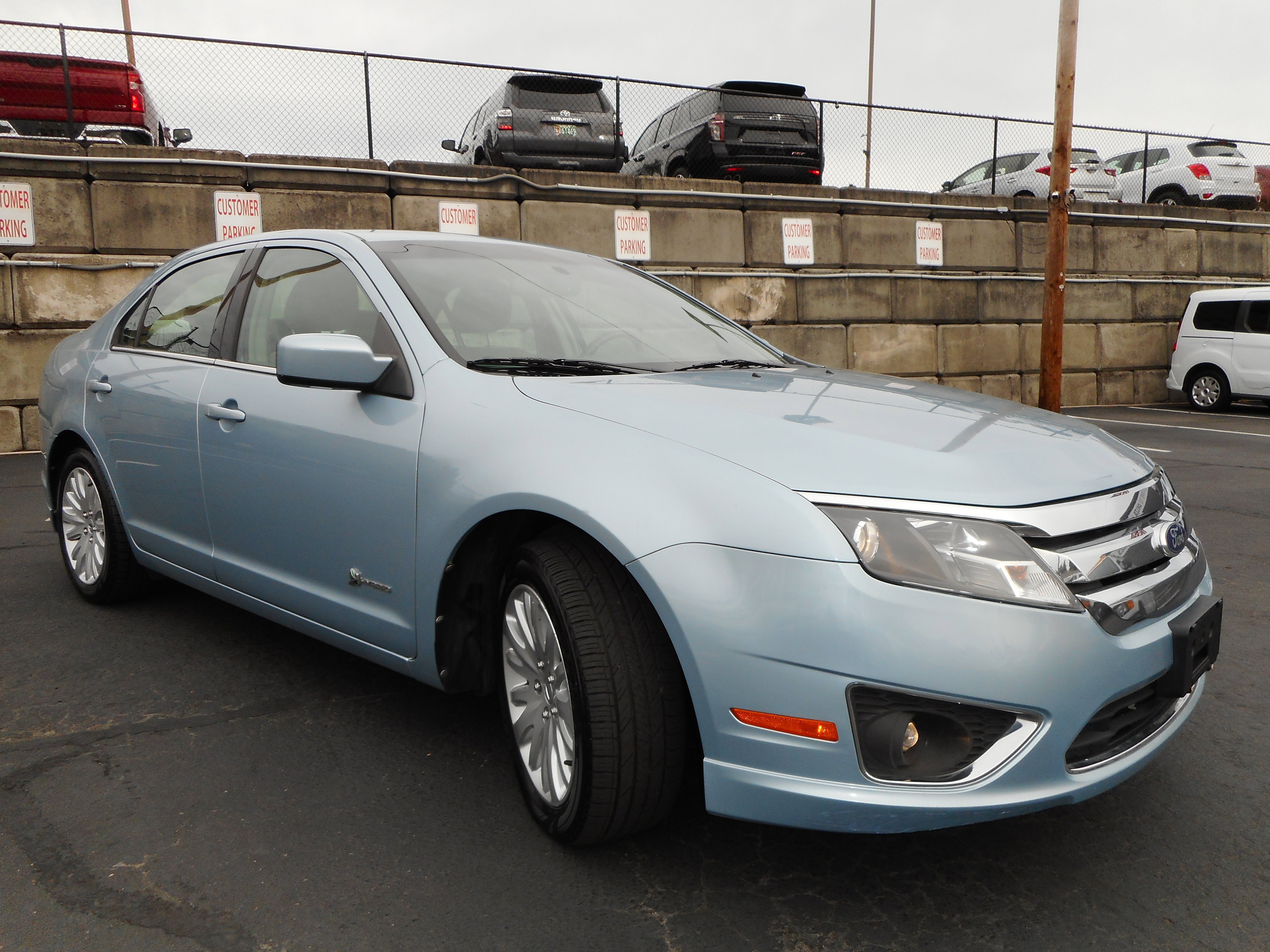 Used 2010 Ford Fusion Hybrid image 1