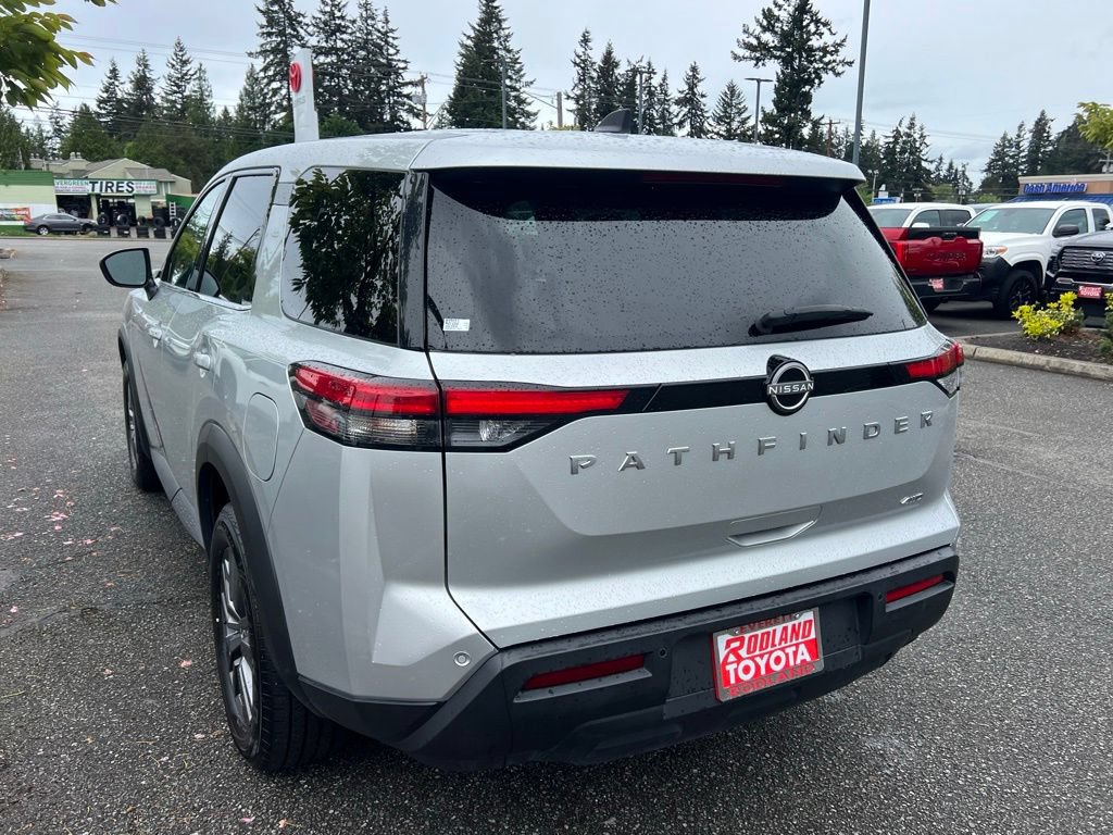Used 2024 Nissan Pathfinder S AWD/4WD image 8