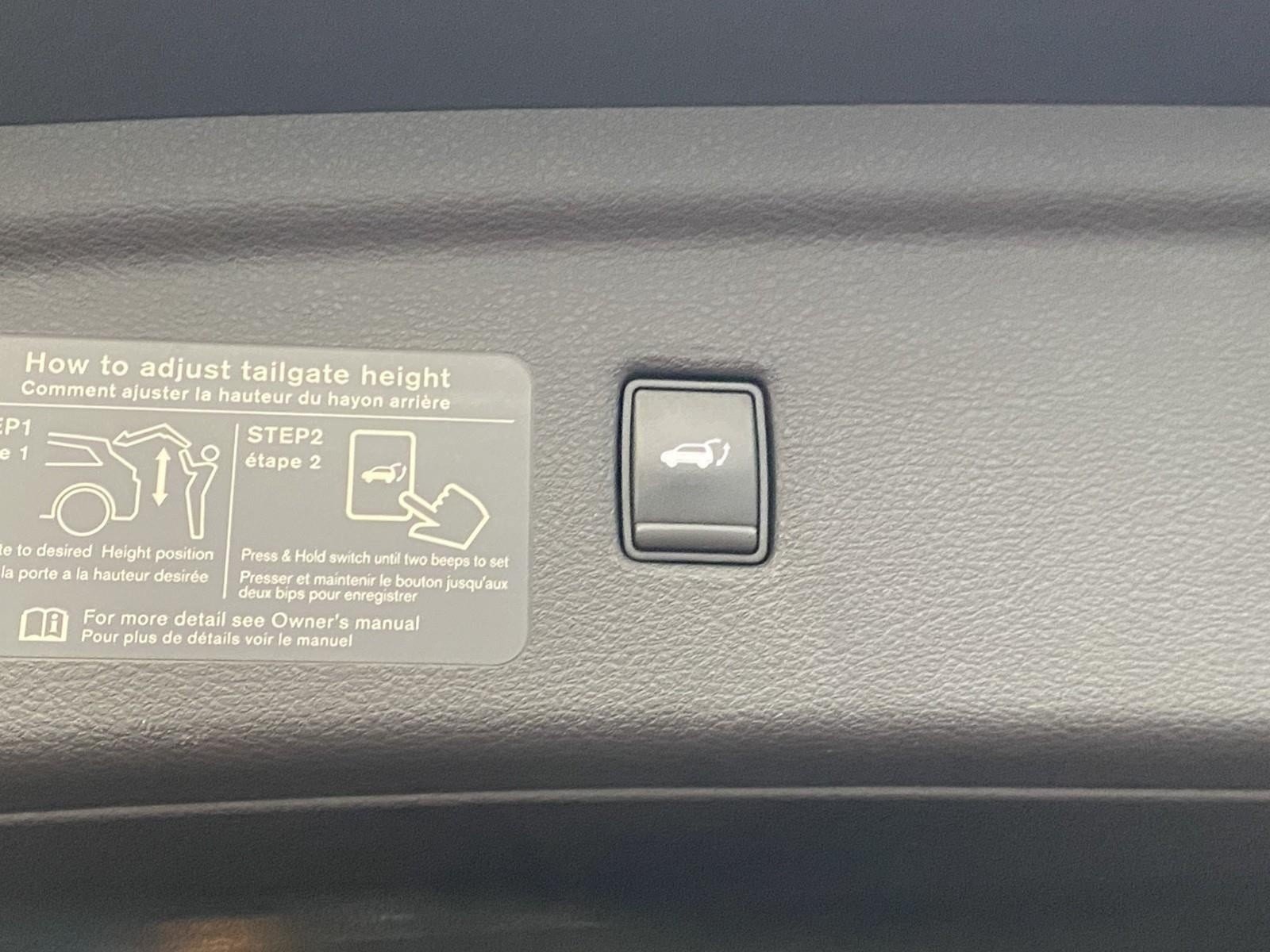 Used 2019 INFINITI QX50 Luxe AWD/4WD image 17