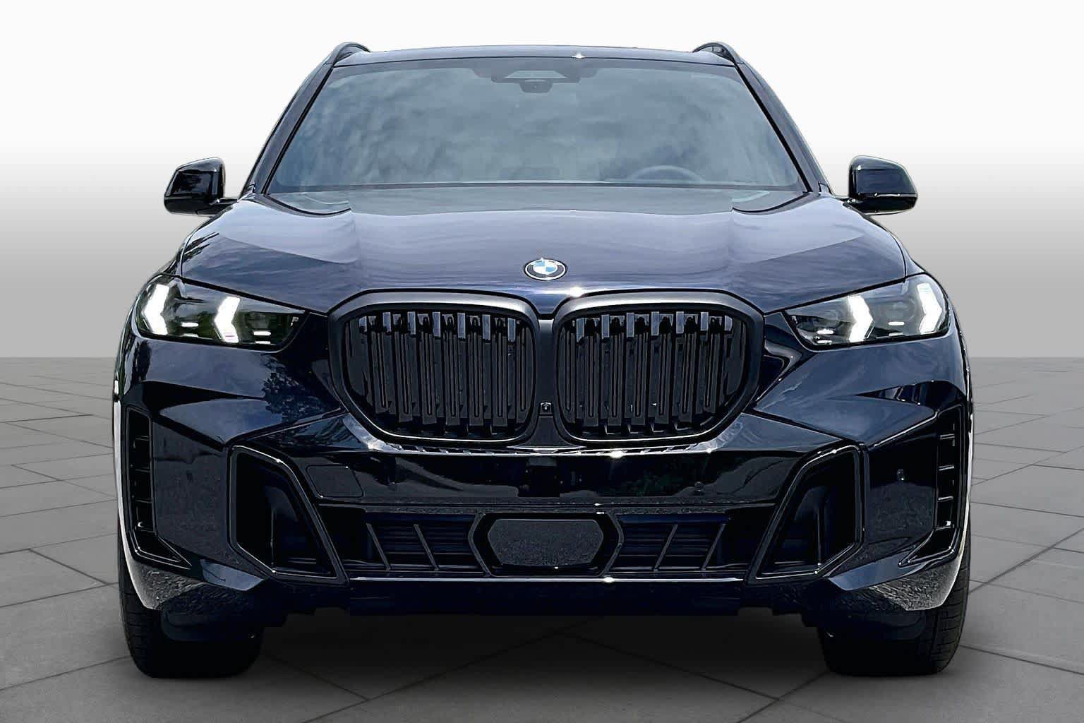New 2026 BMW X5 xDrive40i w/ M Sport Package AWD/4WD image 3