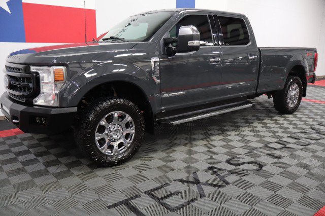 Used 2021 Ford F350 Lariat w/ Lariat Ultimate Package AWD/4WD image 3
