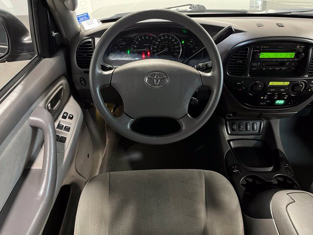 Used 2005 Toyota Sequoia SR5 RWD image 18