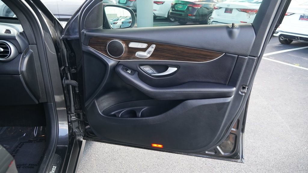 Used 2021 Mercedes-Benz GLC 300 image 24