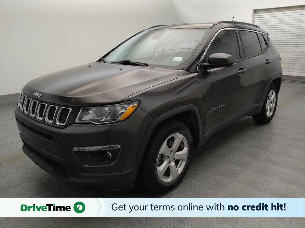 Used 2019 Jeep Compass Latitude FWD image 1