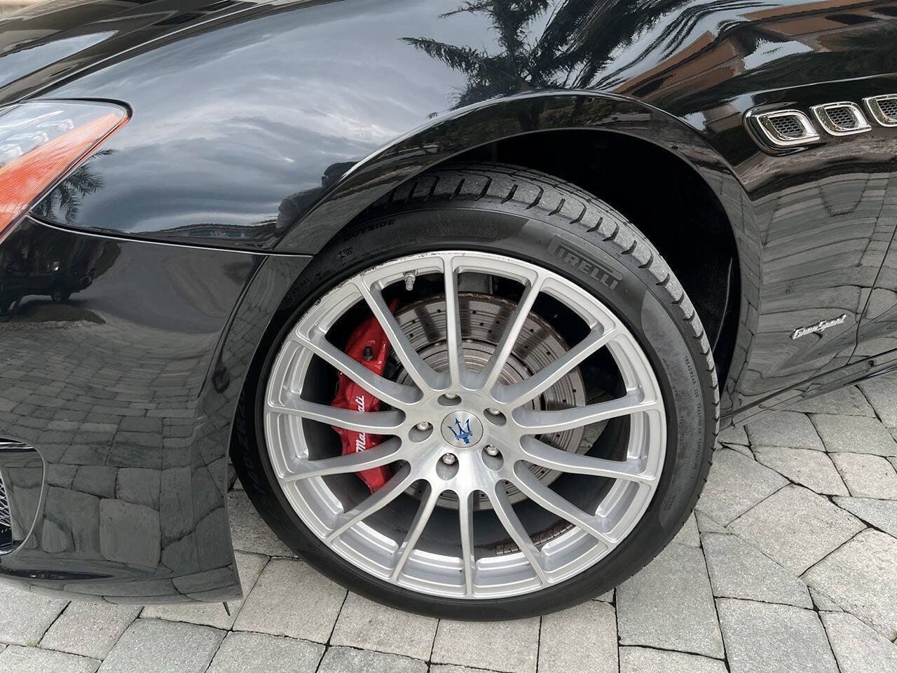 Used 2017 Maserati Quattroporte S GranSport RWD image 3