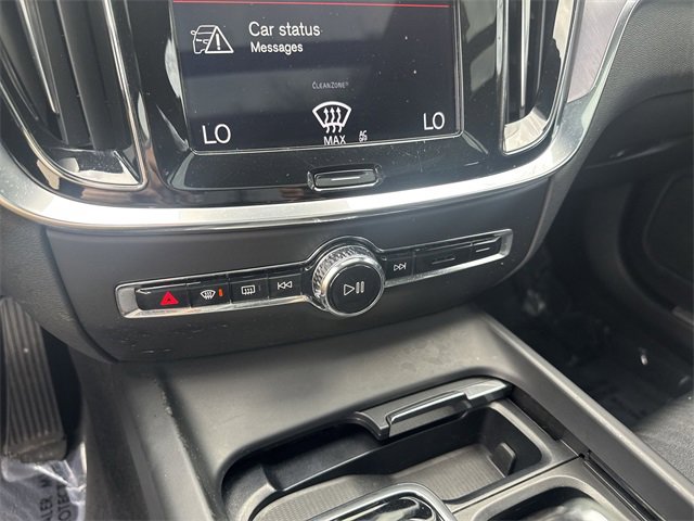 Used 2020 Volvo S60 T5 Momentum image 22