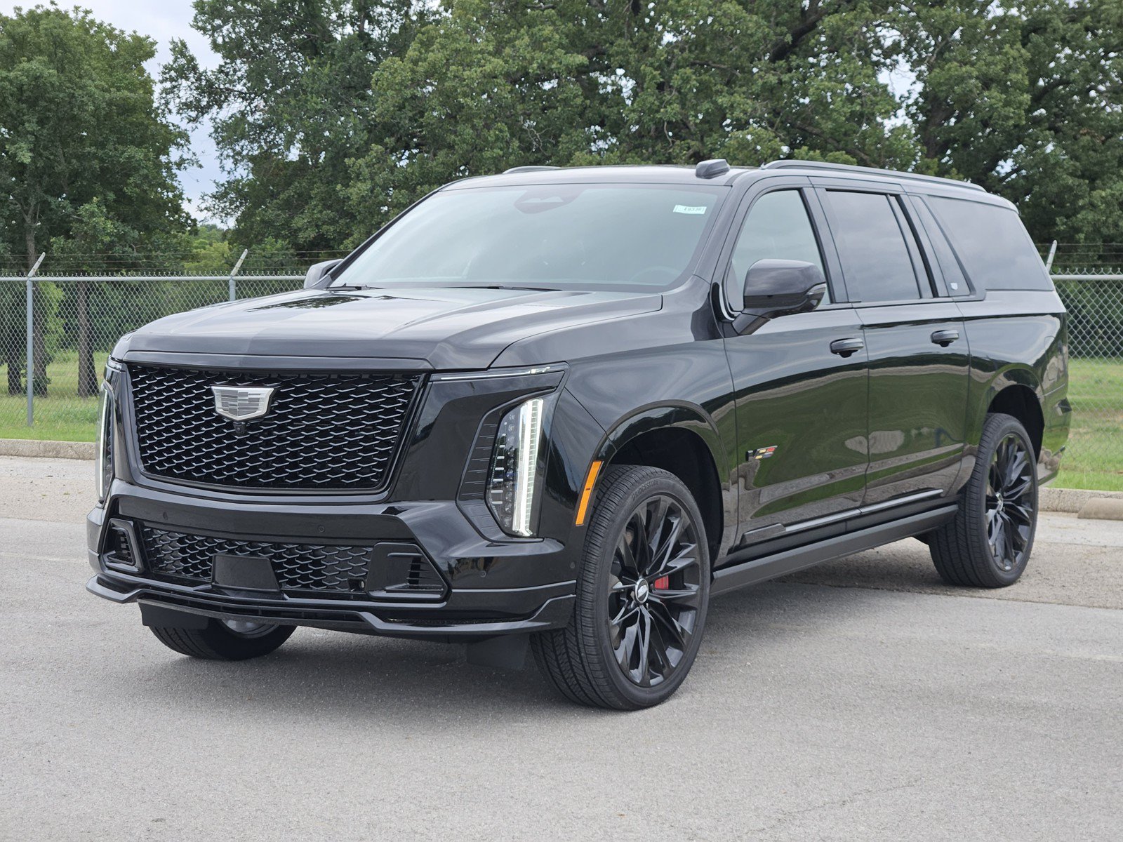 New 2026 Cadillac Escalade ESV V w/ LPO, ONYX Package AWD/4WD image 2
