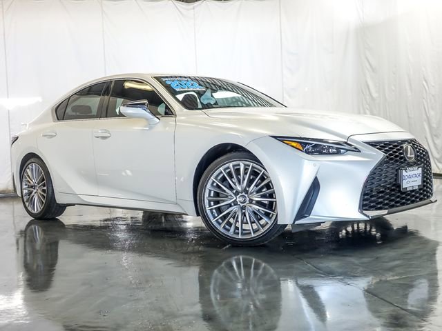 Used 2022 Lexus IS 300 AWD w/ Premium Package image 2