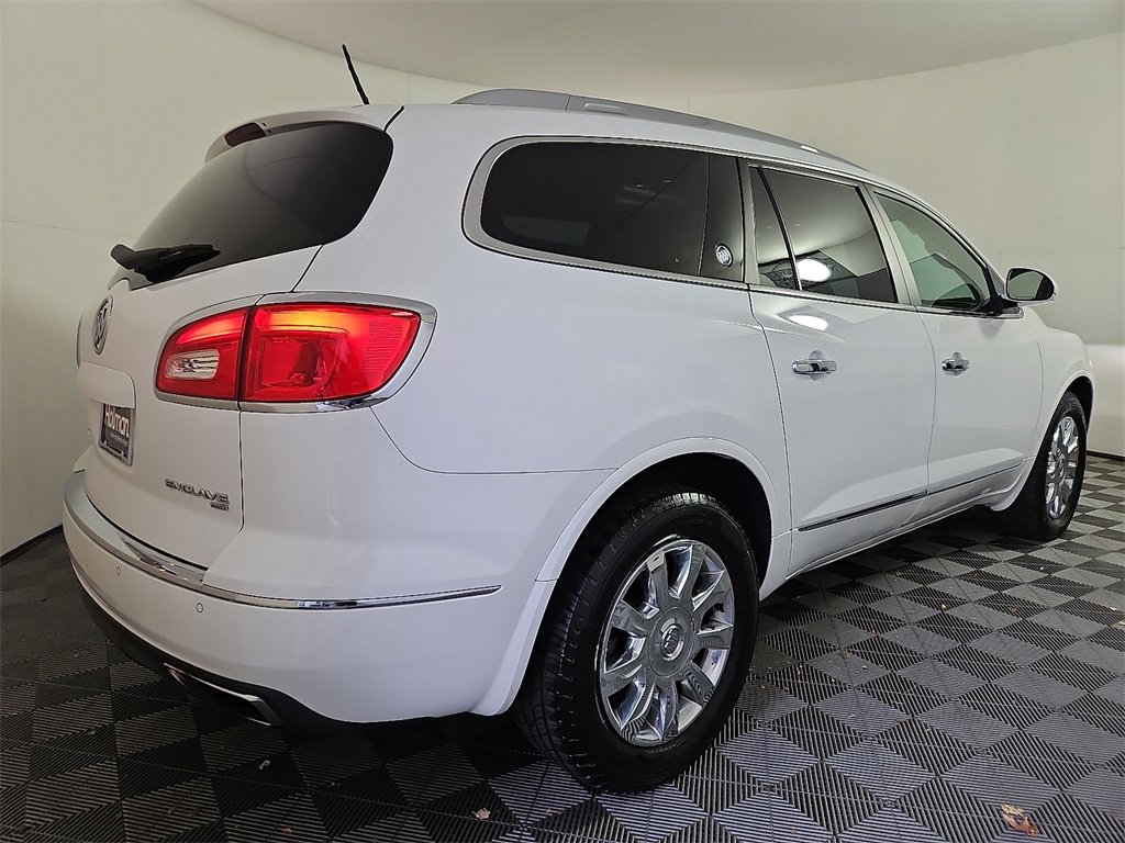 Used 2017 Buick Enclave Leather image 6