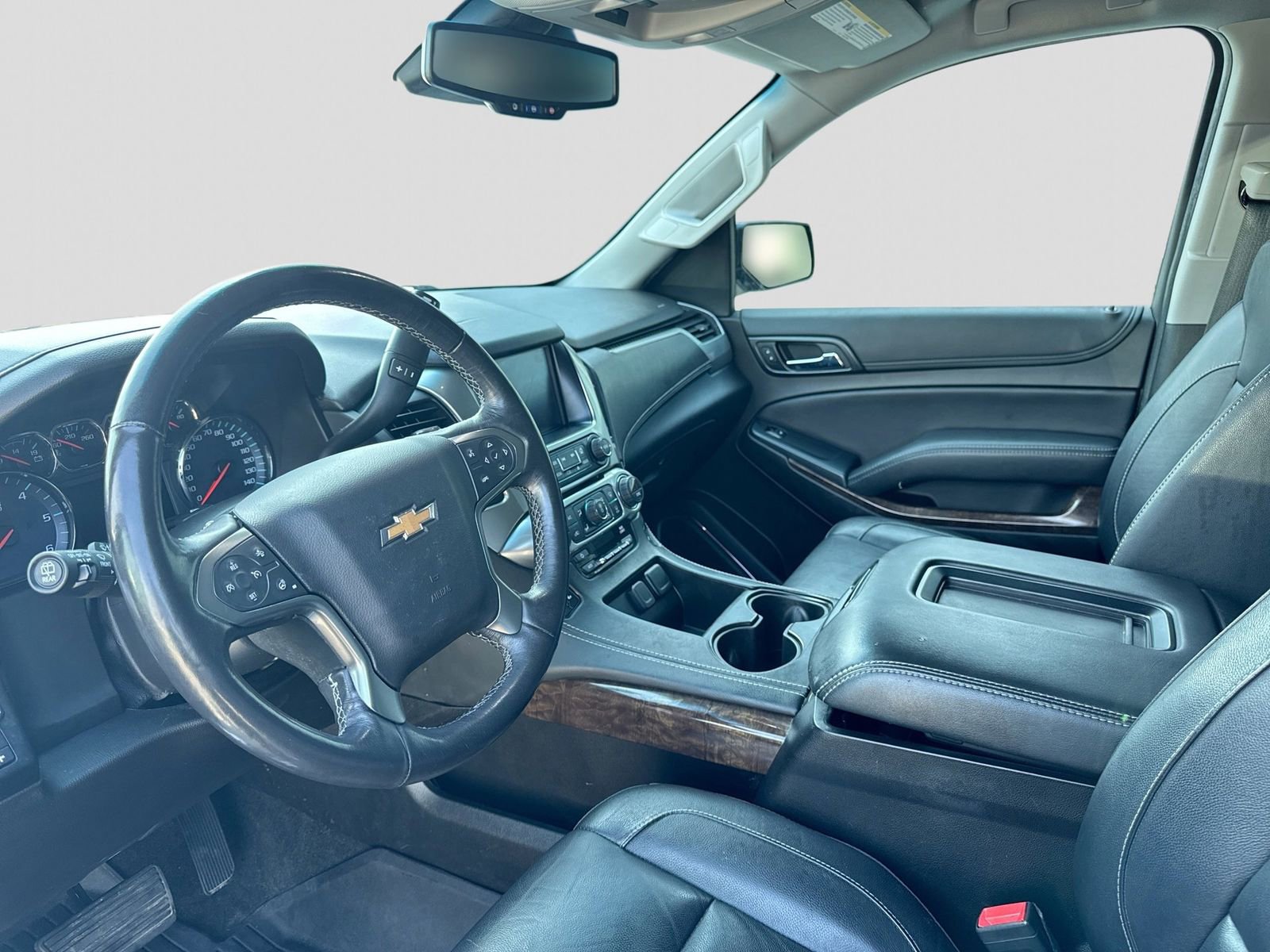 Used 2018 Chevrolet Tahoe LT w/ LT Signature Package AWD/4WD image 2