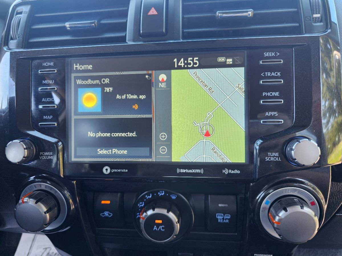 Used 2024 Toyota 4Runner TRD Off-Road Premium image 8